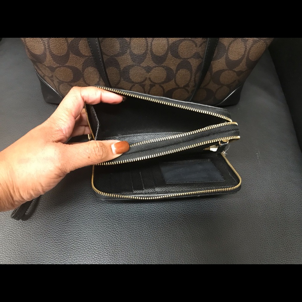 Authentic Coach Purse and Wallet sold together $60 - Picture 7 of 7